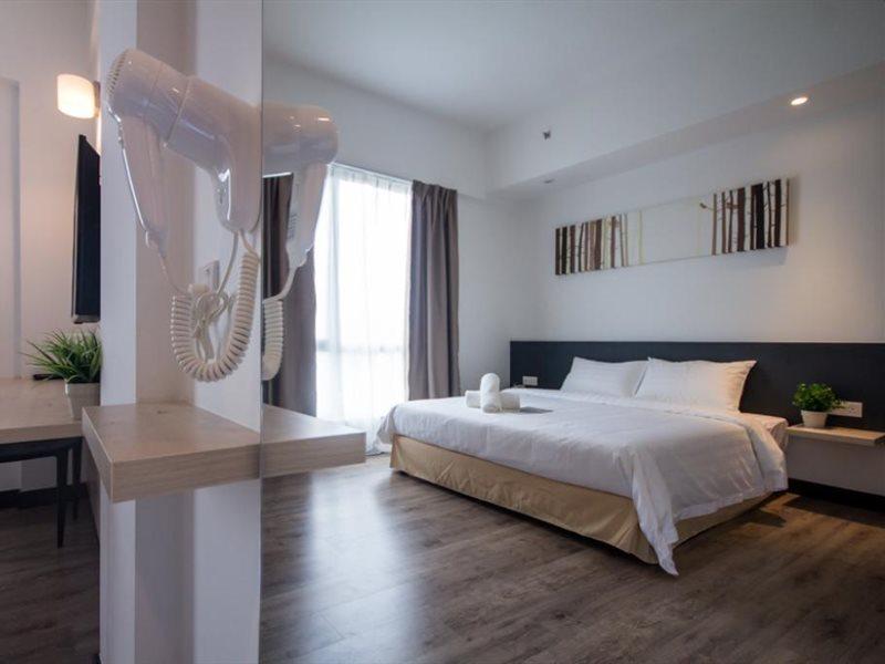 Fuller Hotel Кулим Екстериор снимка
