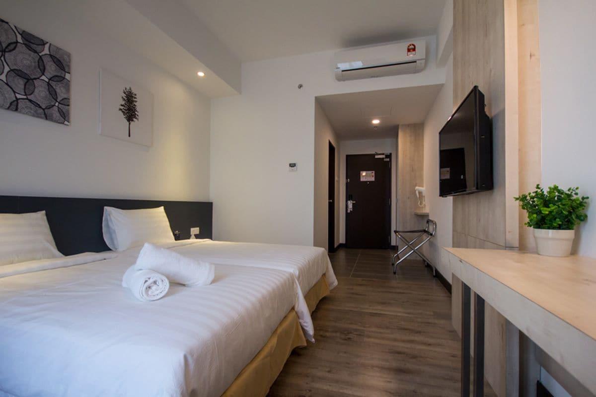 Fuller Hotel Кулим Екстериор снимка