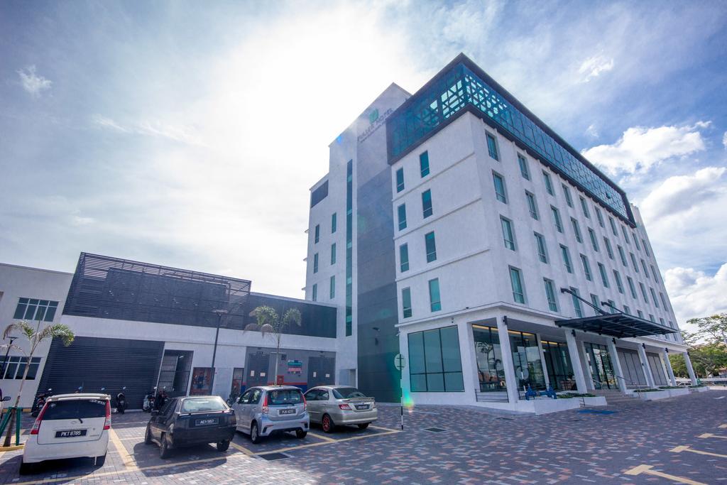 Fuller Hotel Кулим Екстериор снимка