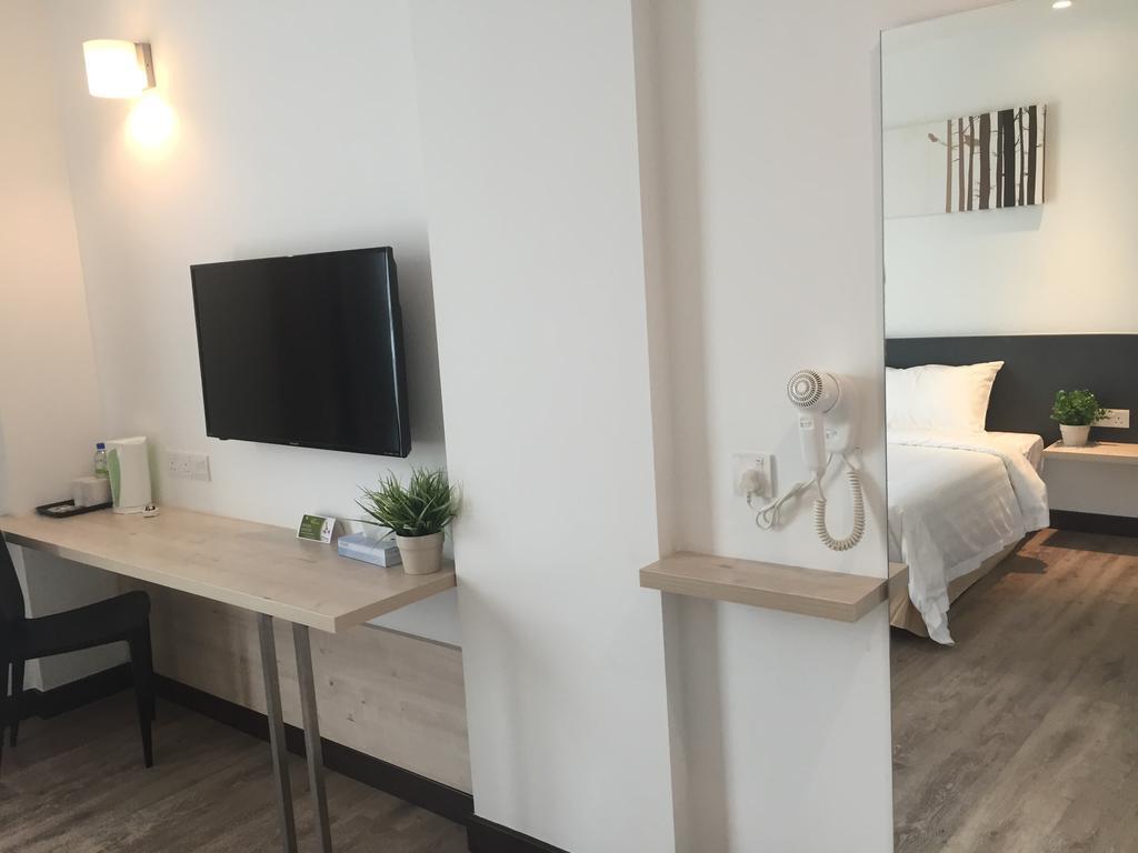 Fuller Hotel Кулим Екстериор снимка